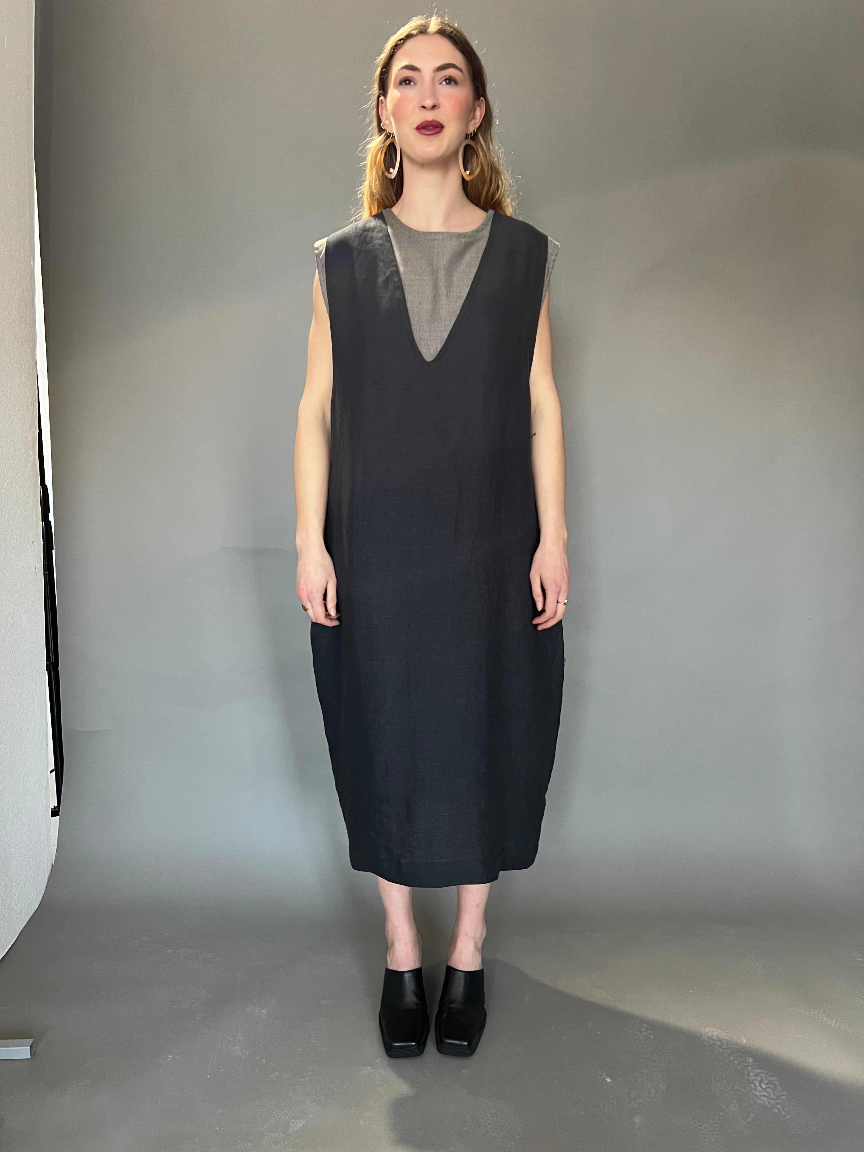 V NECK LINEN DRESS