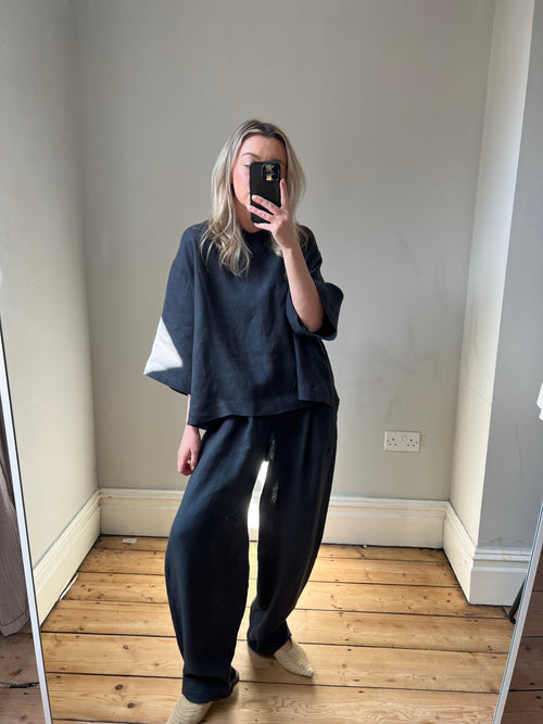 Barrel Leg Linen Trousers