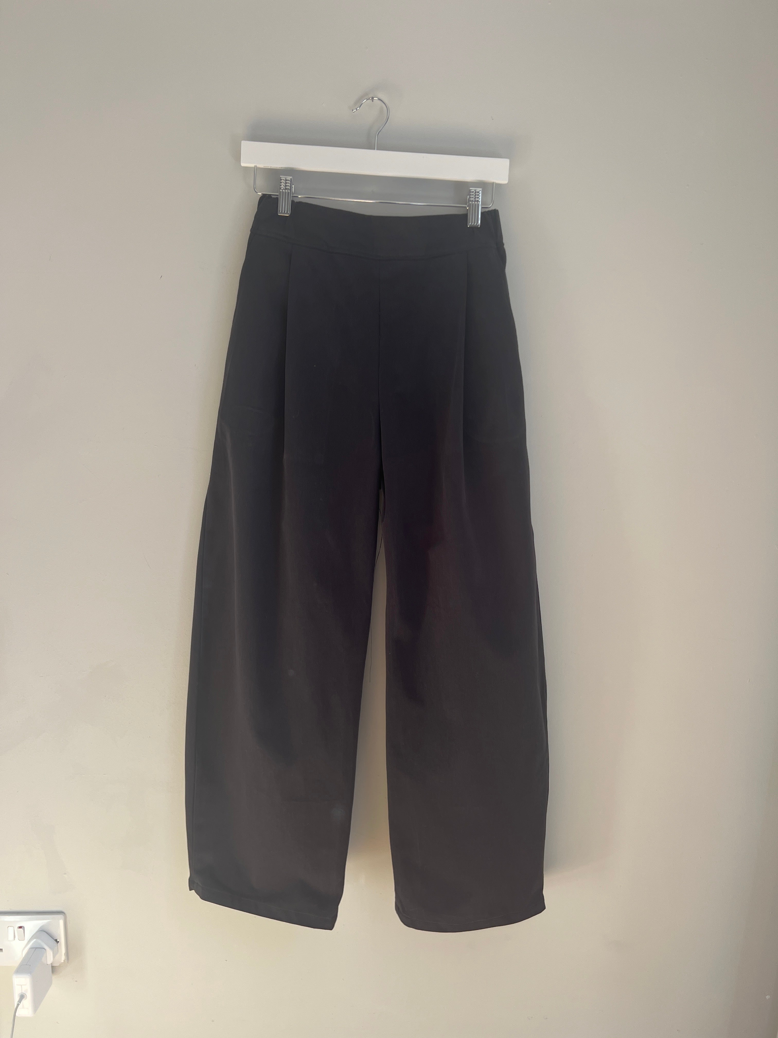 Barrel Leg Trousers