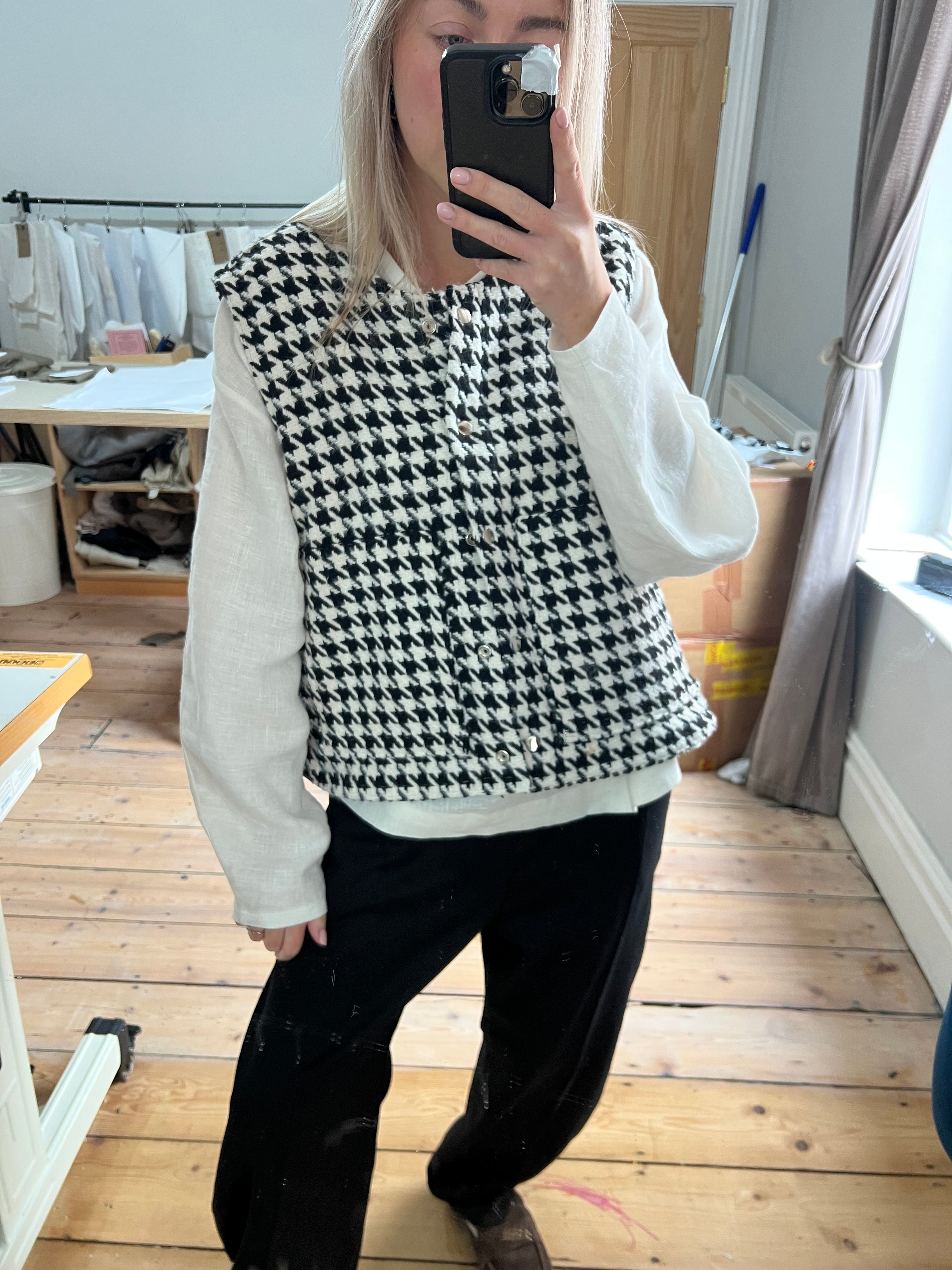 Dogtooth liner jacket- sample