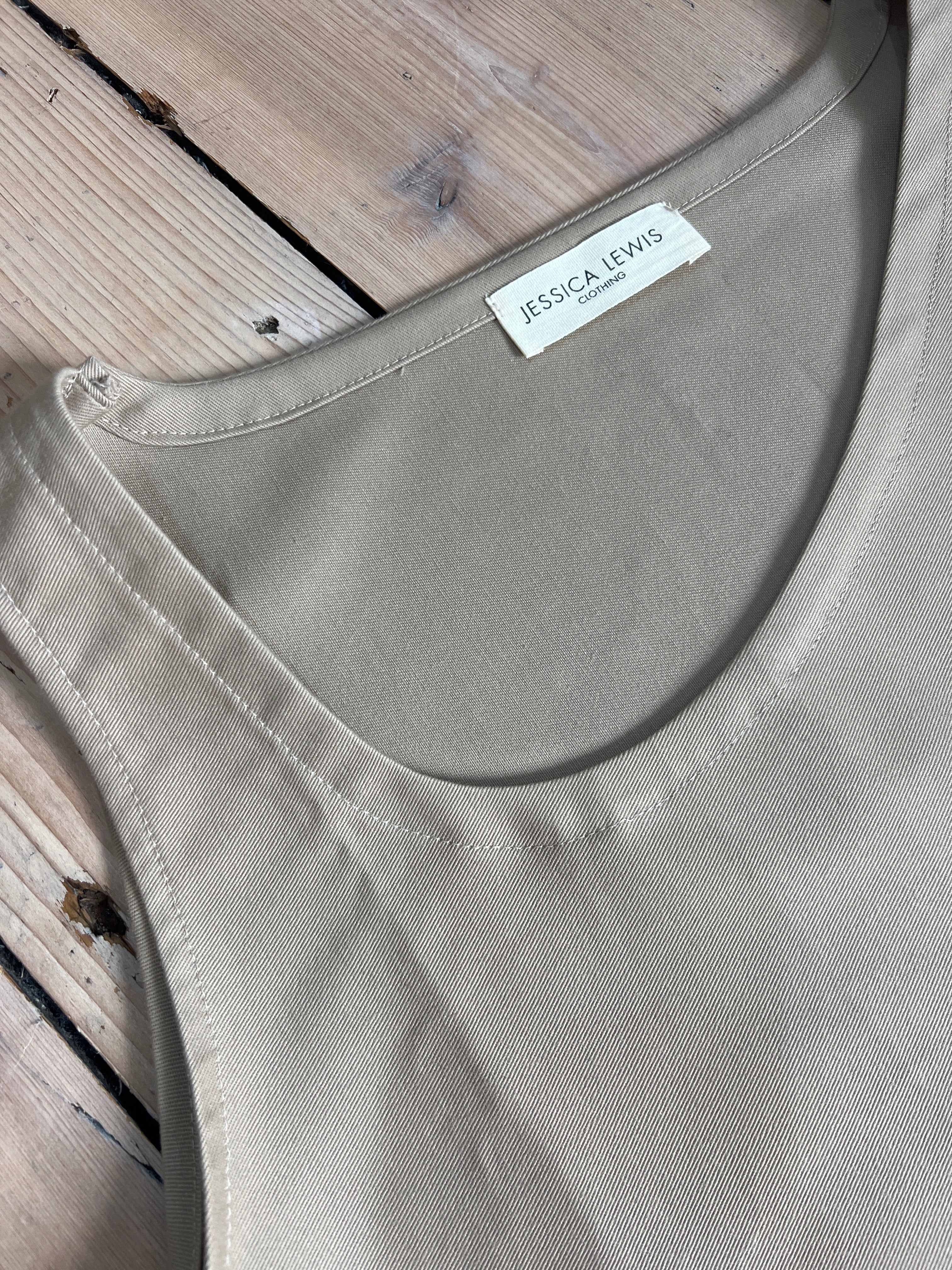 Wave vest- sample