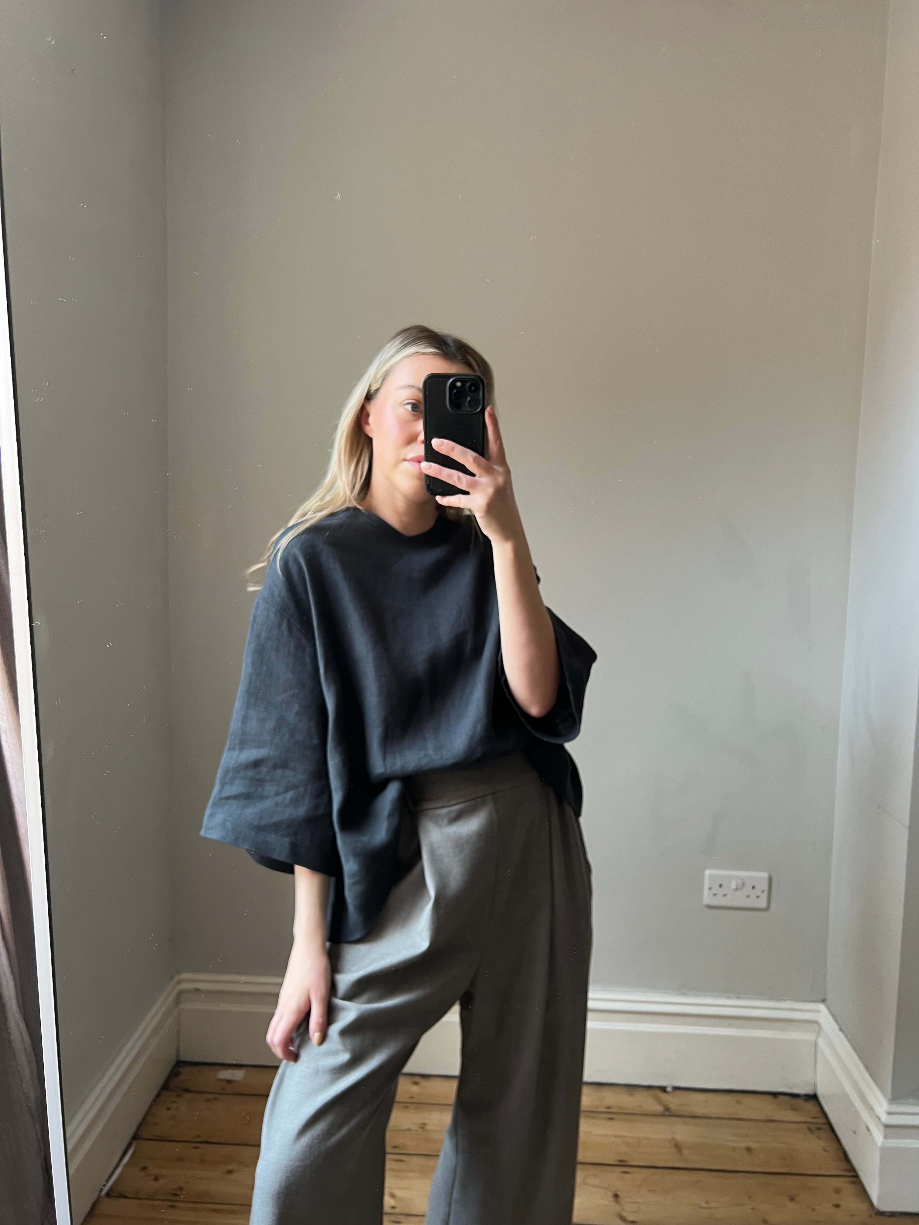 Linen T-shirt 2025